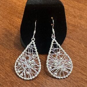 925 Elegant Silver Wire Teardrop Earrings